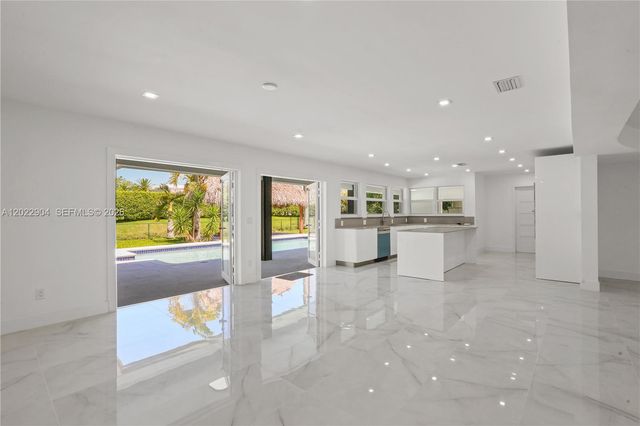 14675 SW 78th Ave, Palmetto Bay, FL 33158