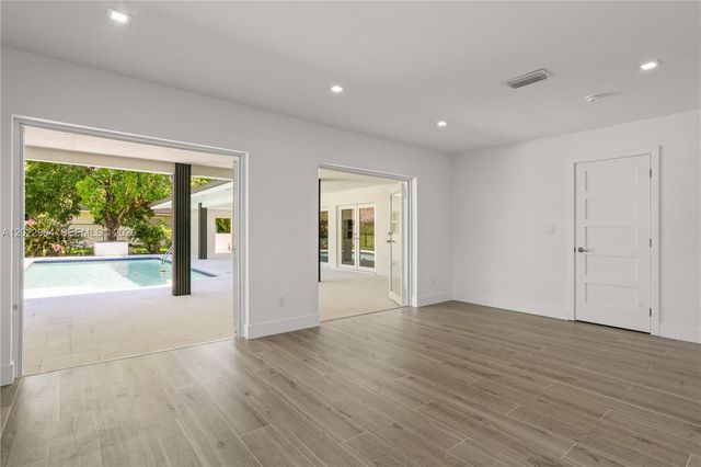 14675 SW 78th Ave, Palmetto Bay, FL 33158