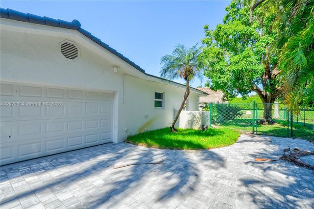 14675 SW 78th Ave, Palmetto Bay, FL 33158