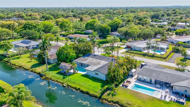 14675 SW 78th Ave, Palmetto Bay, FL 33158