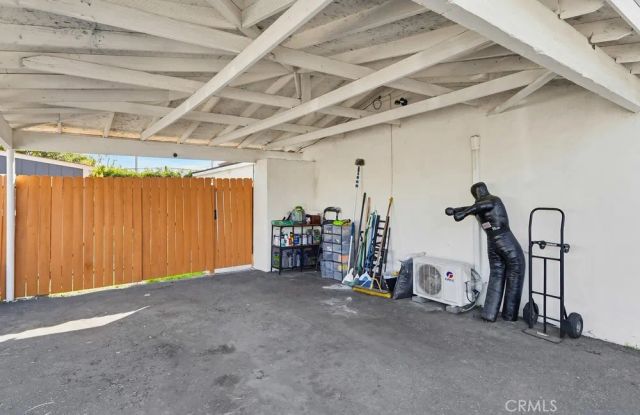 522 W Cherry Street, Compton, CA 90222