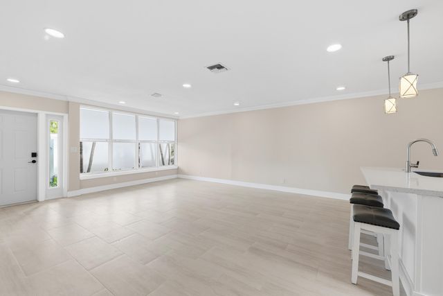 2000 NE 17TH Court 1-2, Fort Lauderdale, FL 33305