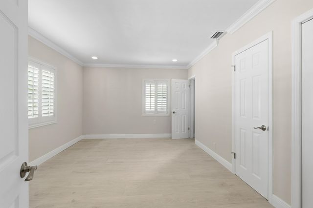 2000 NE 17TH Court 1-2, Fort Lauderdale, FL 33305