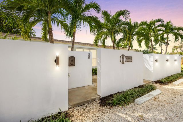 2000 NE 17TH Court 1-2, Fort Lauderdale, FL 33305
