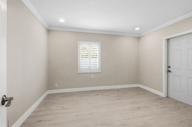 2000 NE 17TH Court 1-2, Fort Lauderdale, FL 33305