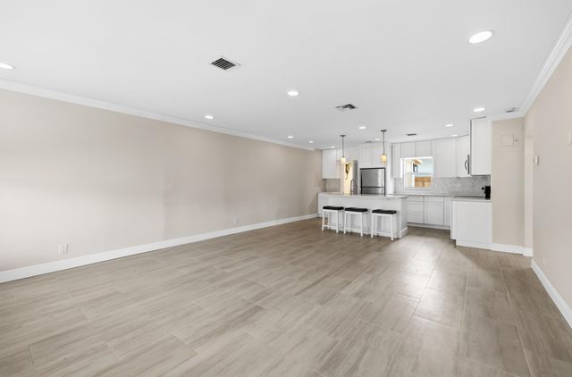 2000 NE 17TH Court 1-2, Fort Lauderdale, FL 33305