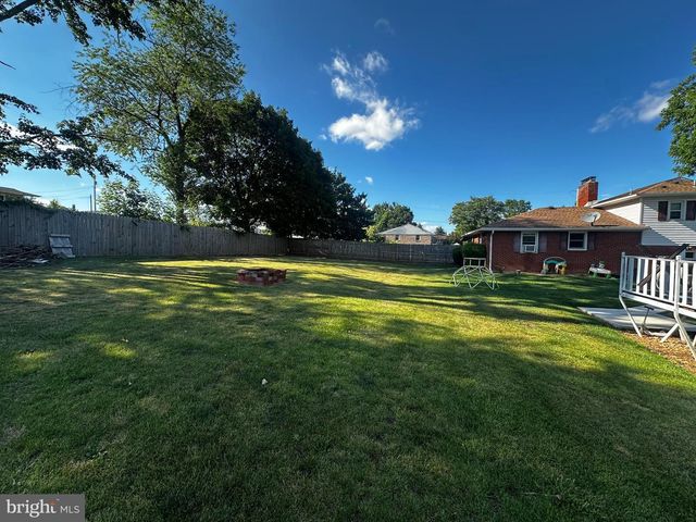 2654 GRANDVIEW AVE, York, PA 17408