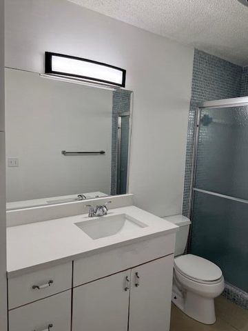 1000 SW 16th Street, Boynton Beach, FL 33426