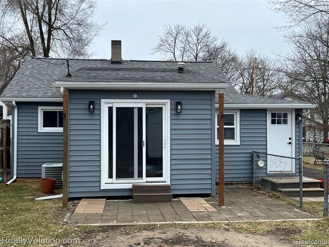 4723 4th Street, Columbiaville, MI 48421