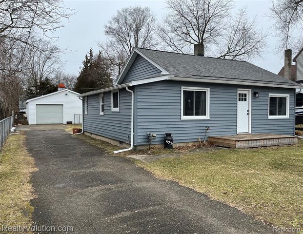 4723 4th Street, Columbiaville, MI 48421