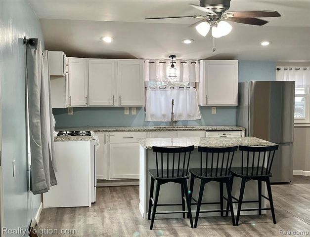 4723 4th Street, Columbiaville, MI 48421