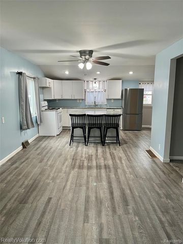 4723 4th Street, Columbiaville, MI 48421