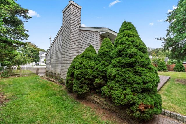 324 Durkee Lane, East Patchogue, NY 11772