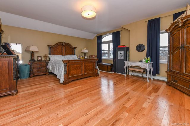 2688 Rosebud Avenue, Merrick, NY 11566