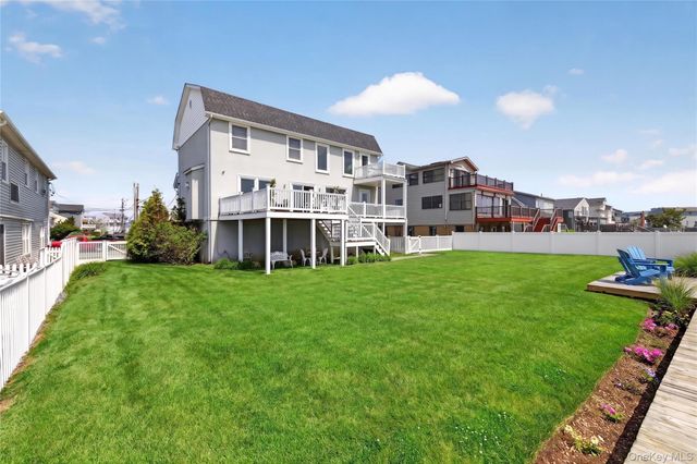 30 Milton Road, Babylon, NY 11702