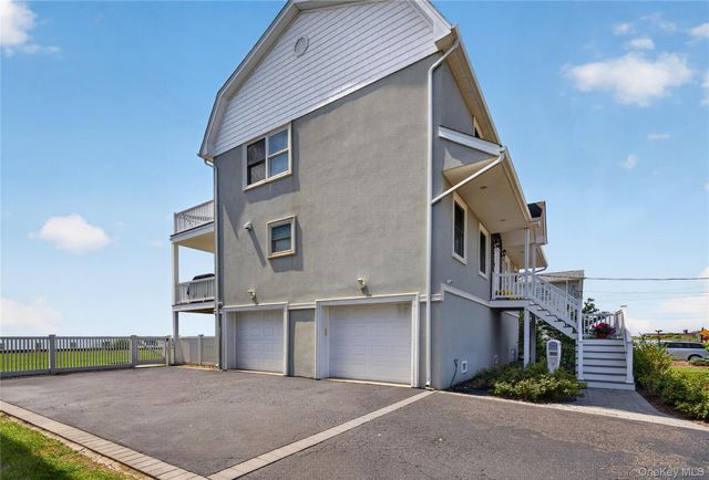 30 Milton Road, Babylon, NY 11702