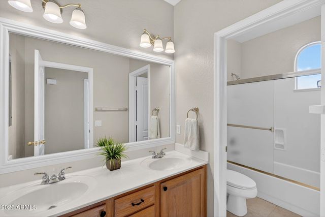 1162 W CHILTON Avenue, Gilbert, AZ 85233