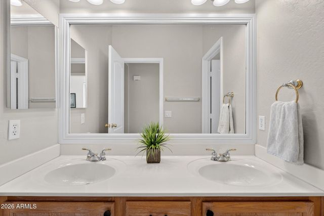 1162 W CHILTON Avenue, Gilbert, AZ 85233