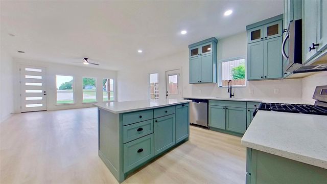 406 Indiana Street, Arlington, TX 76011
