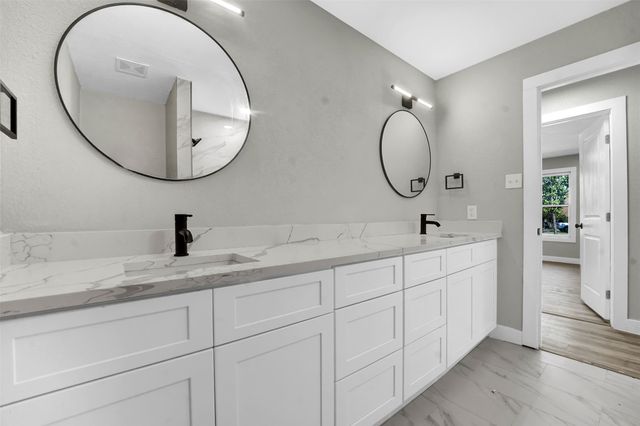 3919 San Miguel Court, Arlington, TX 76016