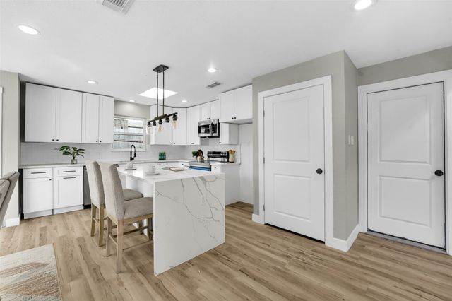 3919 San Miguel Court, Arlington, TX 76016