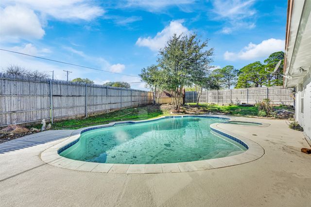 3919 San Miguel Court, Arlington, TX 76016