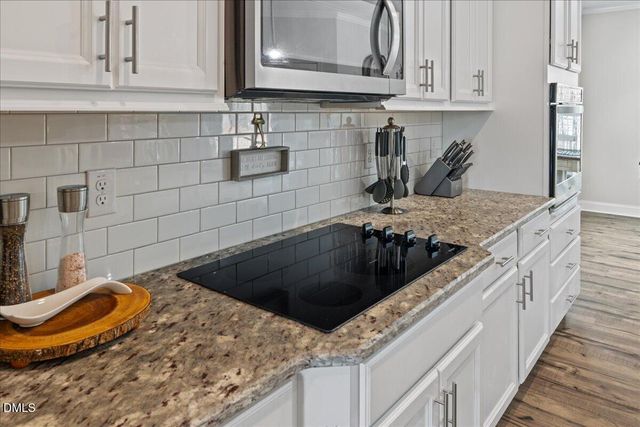 338 Oakhaven Drive, Holly Springs, NC 27540