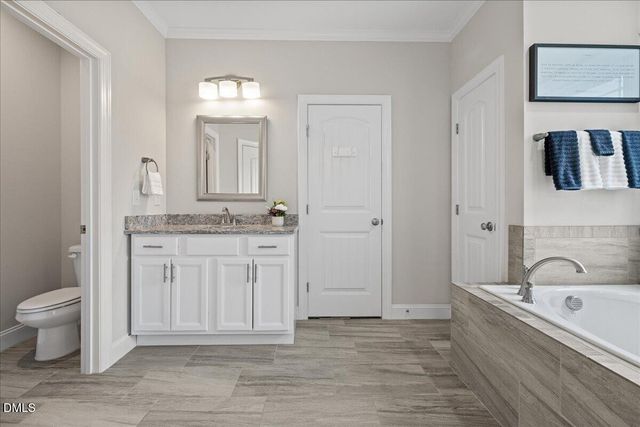 338 Oakhaven Drive, Holly Springs, NC 27540