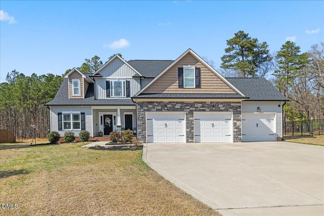 338 Oakhaven Drive, Holly Springs, NC 27540
