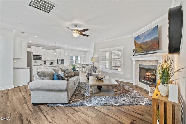 338 Oakhaven Drive, Holly Springs, NC 27540