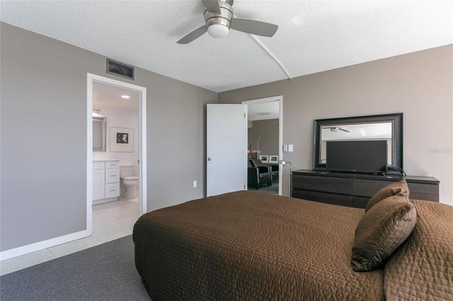 7600 SUN ISLAND DRIVE S 707, South Pasadena, FL 33707