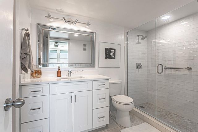 7600 SUN ISLAND DRIVE S 707, South Pasadena, FL 33707