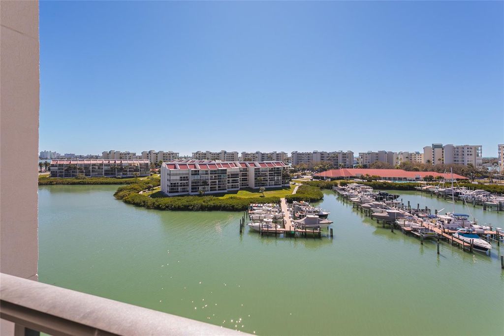 Image 17 of property listing at 7600 SUN ISLAND DRIVE S 707, South Pasadena, FL 33707