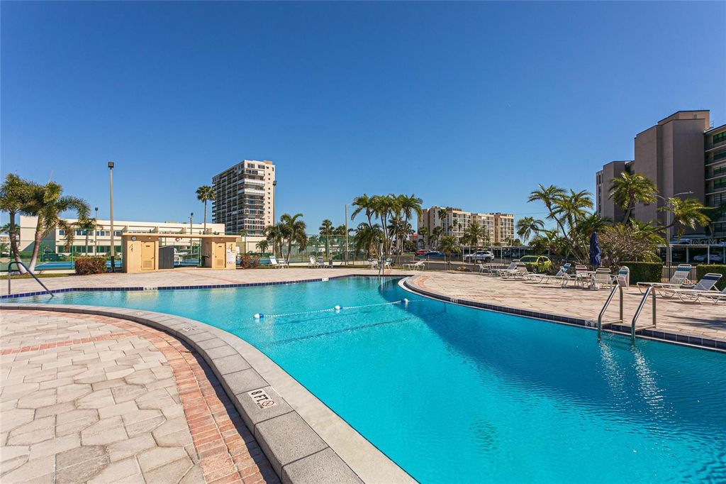 Image 24 of property listing at 7600 SUN ISLAND DRIVE S 707, South Pasadena, FL 33707