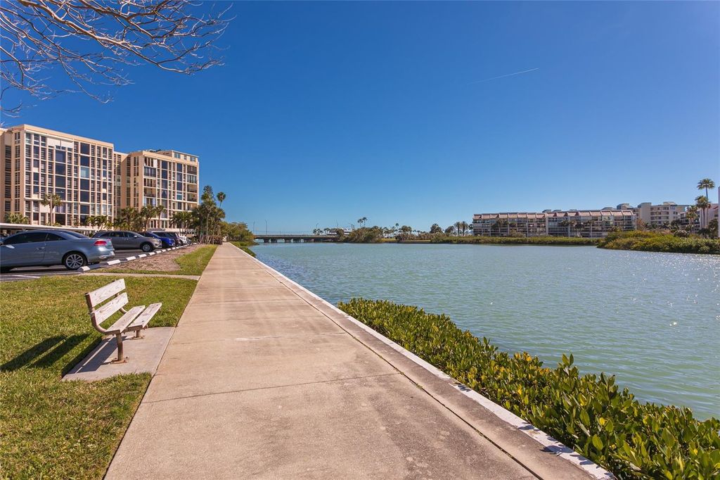 Image 30 of property listing at 7600 SUN ISLAND DRIVE S 707, South Pasadena, FL 33707