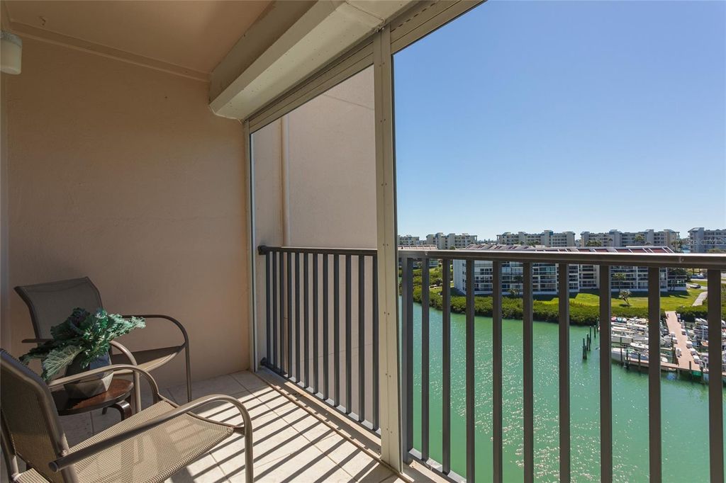 Image 5 of property listing at 7600 SUN ISLAND DRIVE S 707, South Pasadena, FL 33707