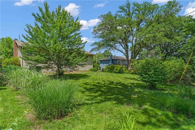 3409 Trail Road, Lawrence, KS 66049