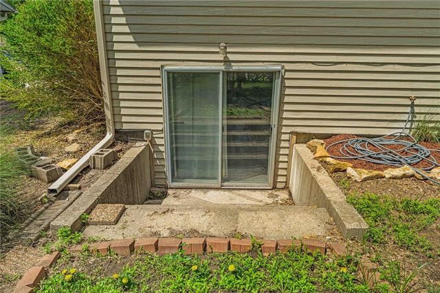 3409 Trail Road, Lawrence, KS 66049