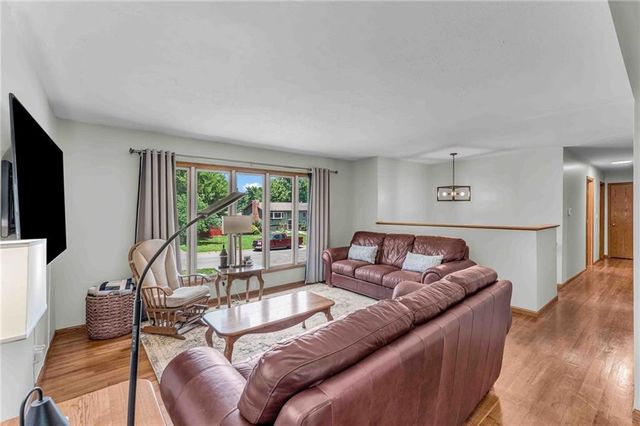 3409 Trail Road, Lawrence, KS 66049