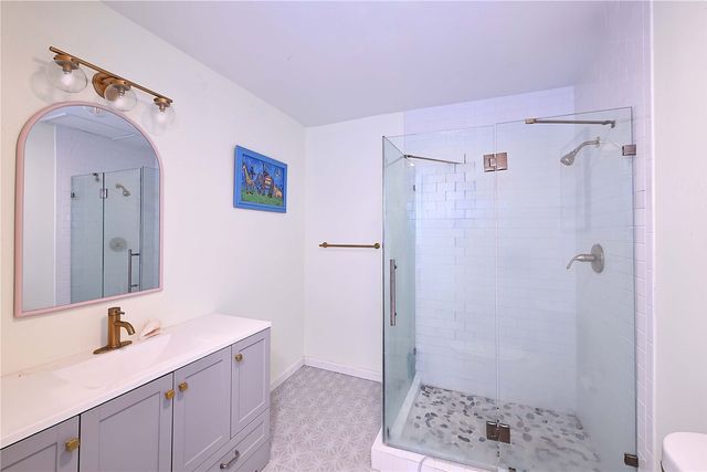16 Toro, Santa Fe, NM 87508