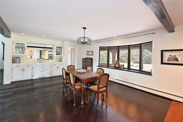 16 Toro, Santa Fe, NM 87508