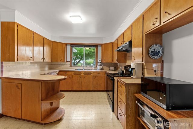 921 S 7th Avenue SW, Olympia, WA 98512