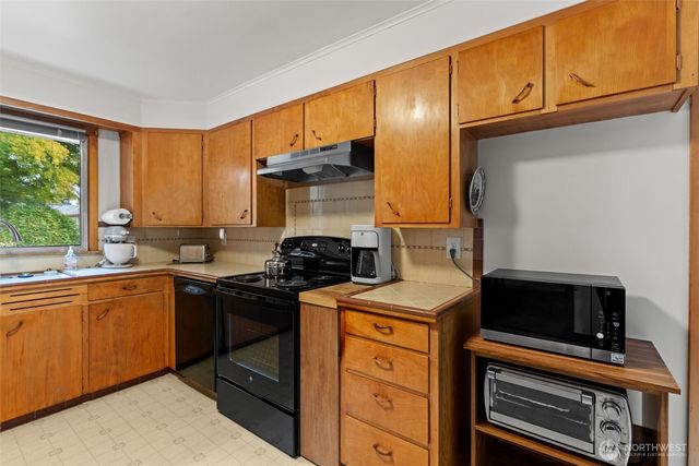 921 S 7th Avenue SW, Olympia, WA 98512