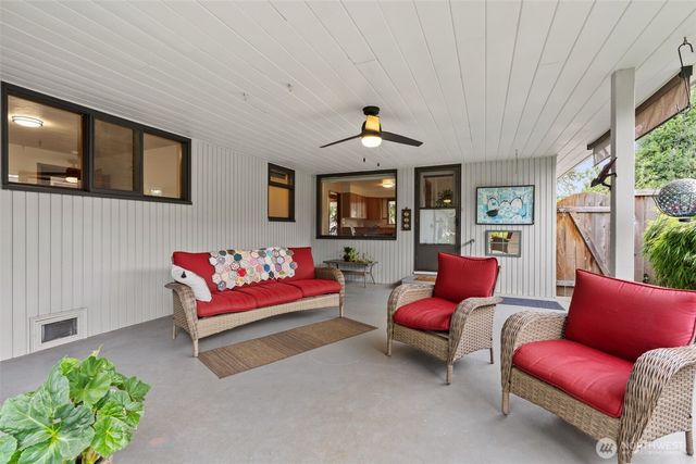 921 S 7th Avenue SW, Olympia, WA 98512