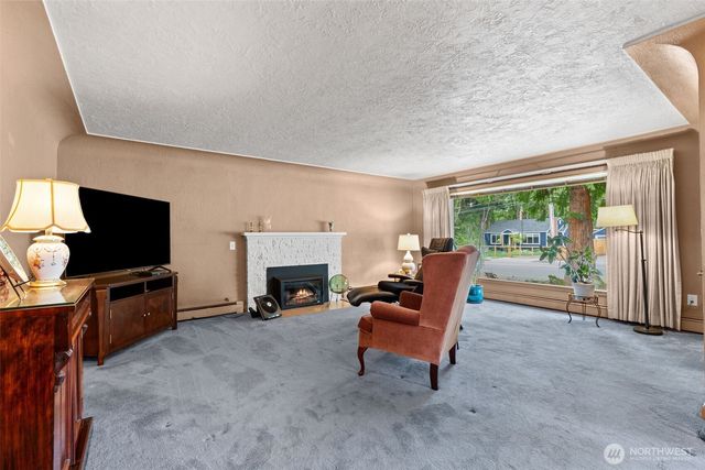 921 S 7th Avenue SW, Olympia, WA 98512