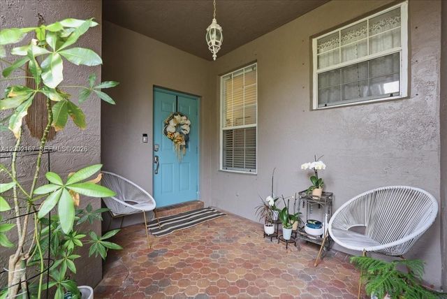 7600 S Aragon Blvd 1, Sunrise, FL 33322