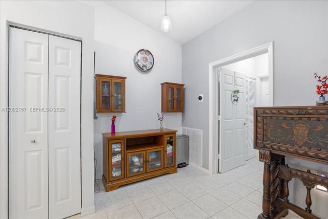 7600 S Aragon Blvd 1, Sunrise, FL 33322