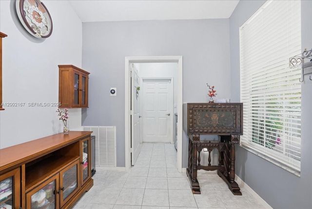 7600 S Aragon Blvd 1, Sunrise, FL 33322