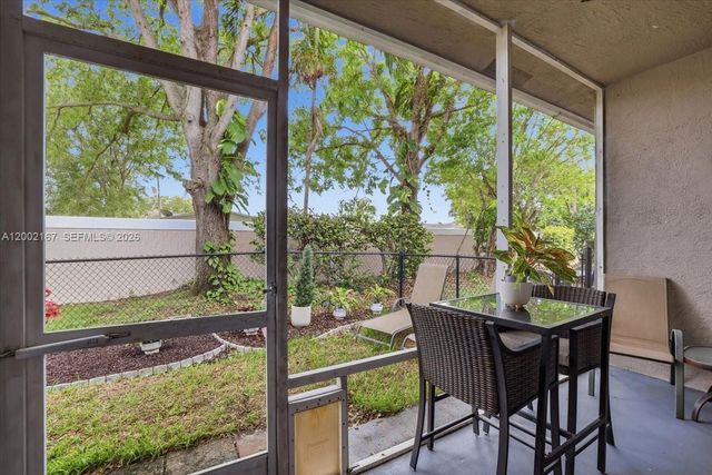 7600 S Aragon Blvd 1, Sunrise, FL 33322