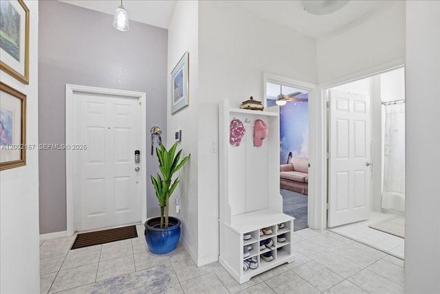 7600 S Aragon Blvd 1, Sunrise, FL 33322